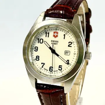 [배터리 교환 완료/새 상품 벨트] 빅토리녹스 스위스 아미