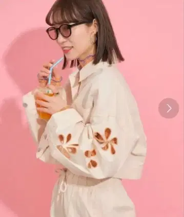 12/14까지 헬로 샌프란시스코 플라워 컷 아웃 자켓