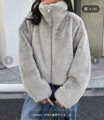 앤도미 숏 기장 퍼 블루종 코트