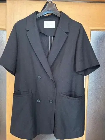 PUBLIC TOKYO 블랙 테일러드 자켓