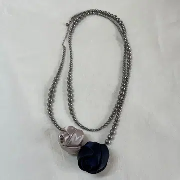 유나이티드 애로우즈 펄풍 꽃 장식 목걸이