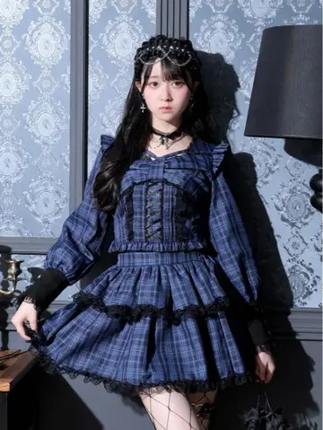 NOEMIE 데콜테 초커 리본 커프스 셋업 파랑