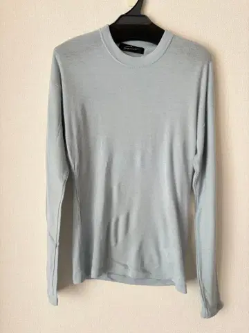 스태닝 루어 긴팔 크루넥 셔츠 라이트 블루