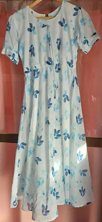 인도에서 구매 (파란 꽃무늬 L 사이즈 반팔 원피스)