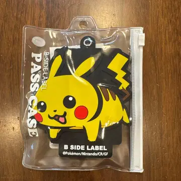 포켓몬 x B-SIDE LABEL 피카츄 패스 케이스
