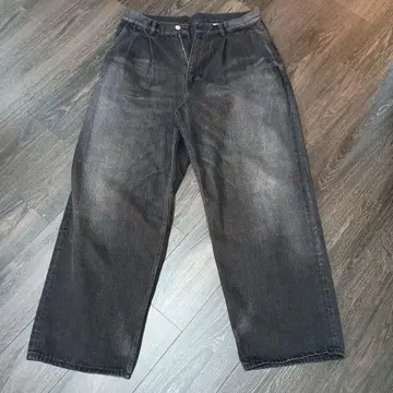 그라프 페이퍼 투 턱 데님 다크 페이드