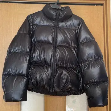 유니클로 블랙 다운 자켓 L 사이즈