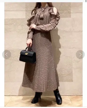 snidel 브라운 프릴 도트 무늬 원피스