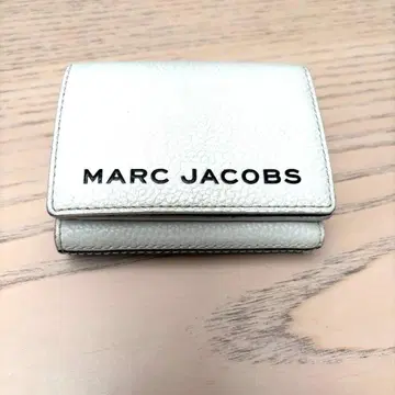 MARC JACOBS 3단 폴더형 지갑 화이트 블랙