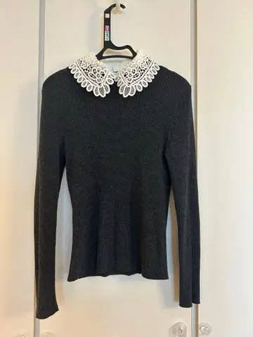 UNITED ARROWS 다크 그레이 레이스 옷깃 니트