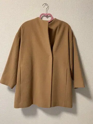 어반 리서치 도어즈 숏 기장 코트 카멜