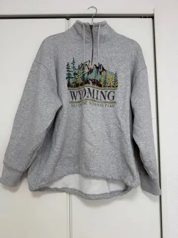 WYOMING YELLOWSTONE 맨투맨 하프 지퍼