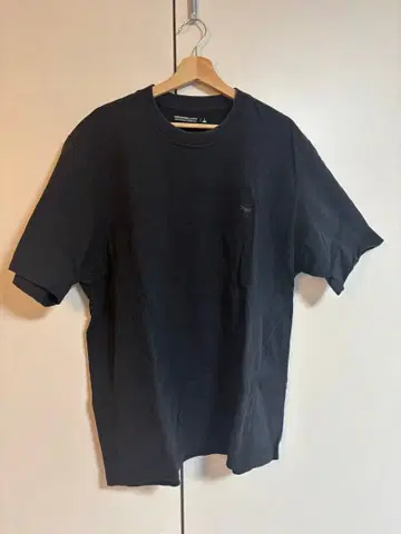 블랙 T셔츠 자수 사슴 로고 포함