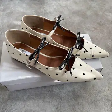 EVOL 더블 리본 포인티드 펌프스