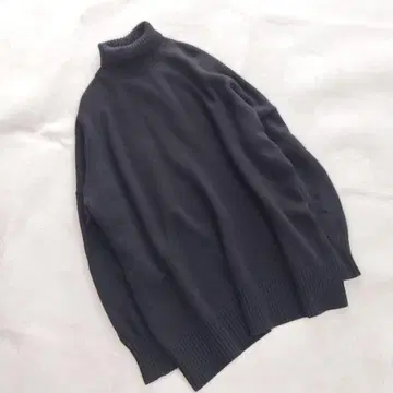 새상품급 CINOH 치노 오버 사이즈 하이넥 니트 블랙 빅 사이즈