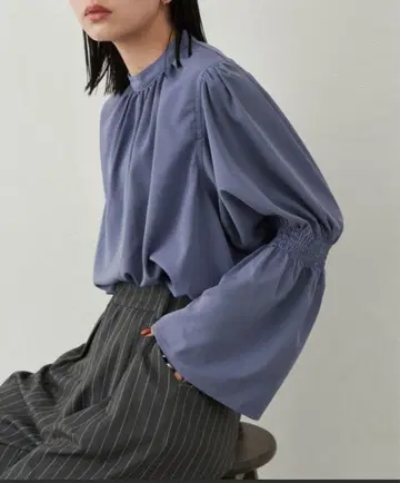 [ 새상품급 ] Aunt Marie's 소매 셔링 블라우스