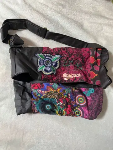 Desigual 숄더백 (미사용품)