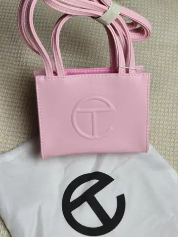 새상품 새상품급 핑크 TELFAR 로고 숄더백 수납 가방 포함