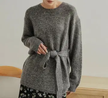 그레이 허리 리본 포함 라메 니트