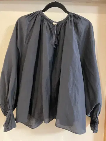 ballsey 투모로우랜드 벌룬 슬리브 셔츠