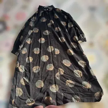 샌디 혹성이 춤추는 블랙 마법의 원피스