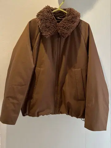퍼프 테크 자켓 브라운 UNIQLO