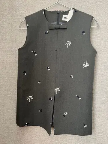 Bibiy. GARDEN TOP 새상품 택 포함