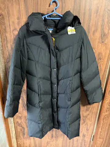 Aylesbury 블랙 다운 코트