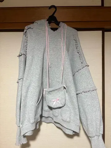 hug the holidays 후드티 그레이