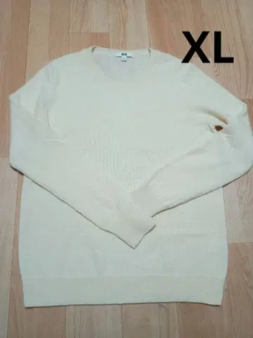 유니클로 캐시미어 니트 크루넥 여성용 XL