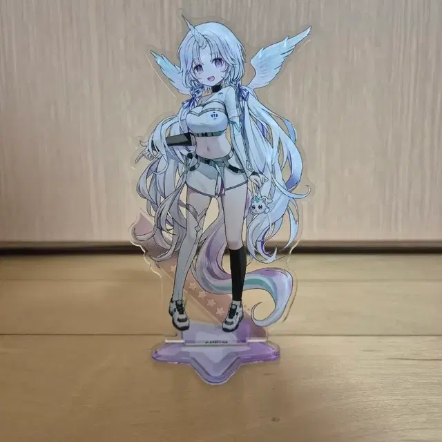 스텔라이브 아야츠노 유니 Agf 아크릴 스탠드 판매합니다.