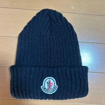 MONCLER 블랙 니트 모자 리브