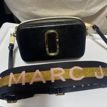 MARC JACOBS camera bag 블랙 숄더백