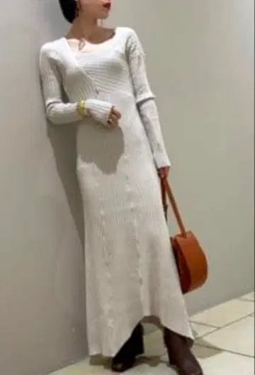 새상품급 프레이 아이디 롱 니트 원피스 아지메 헴 리브 베이지