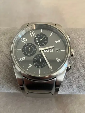 작동 돌체앤가바나 크로노그래프 그레이 다이얼 남성용 QZ 손목시계