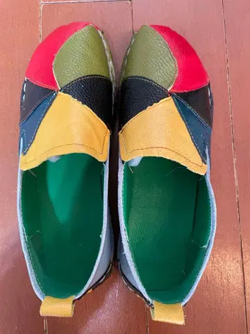 STIFU MADENG 멀티 컬러 로퍼