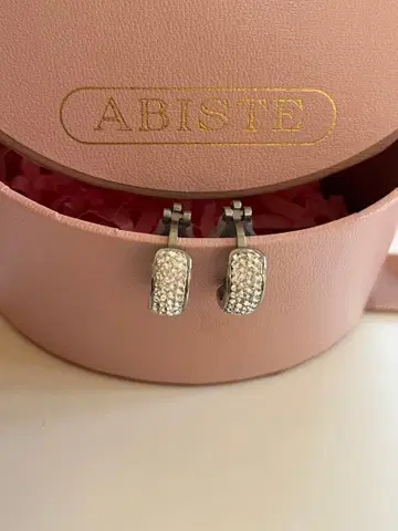 새상품 시착만 한 상품 ABISTE 귀찌