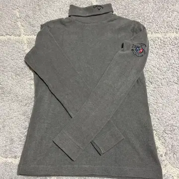 캘러웨이 그레이 터틀넥 스웨터