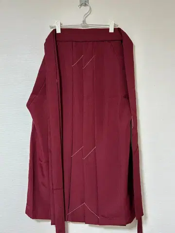 와인 레드 플리츠 하카마