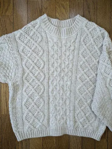 니트 스웨터 긴팔 haluhiroine