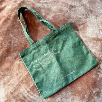 반클리프 전시 토트백 반 클리프 아펠 정원 미술관