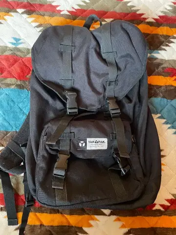 YAKPAK 블랙 백팩