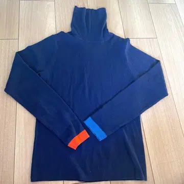 소매 배색 라인 리브 터틀 M 사이즈