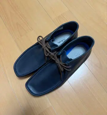 Clarks 왈라비 부츠