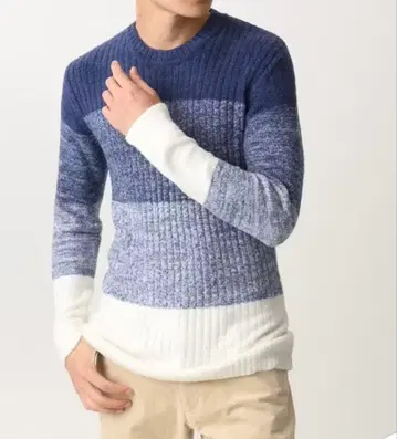 미쉘클랑 크루넥 스웨터(S) 페더얀 미사용 새상품