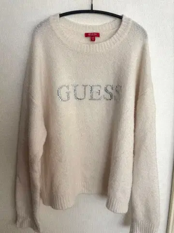 GUESS 스톤 부착 오버 사이즈 니트