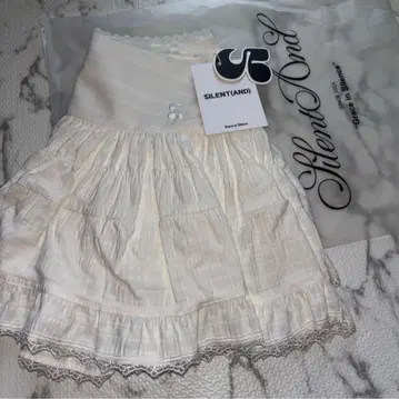 andwang silent and 플레어 프릴 레이스 스커트 미니