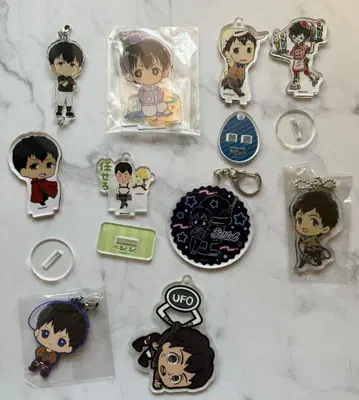 진격의 거인 베르톨트 아크릴 스탠드 아크릴 키링