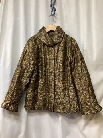 최종 가격 인하 새상품급 레리안 패딩 자켓