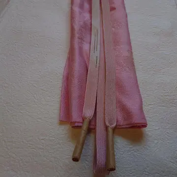 핑크 보라색 무늬 일본 정통의상 소품